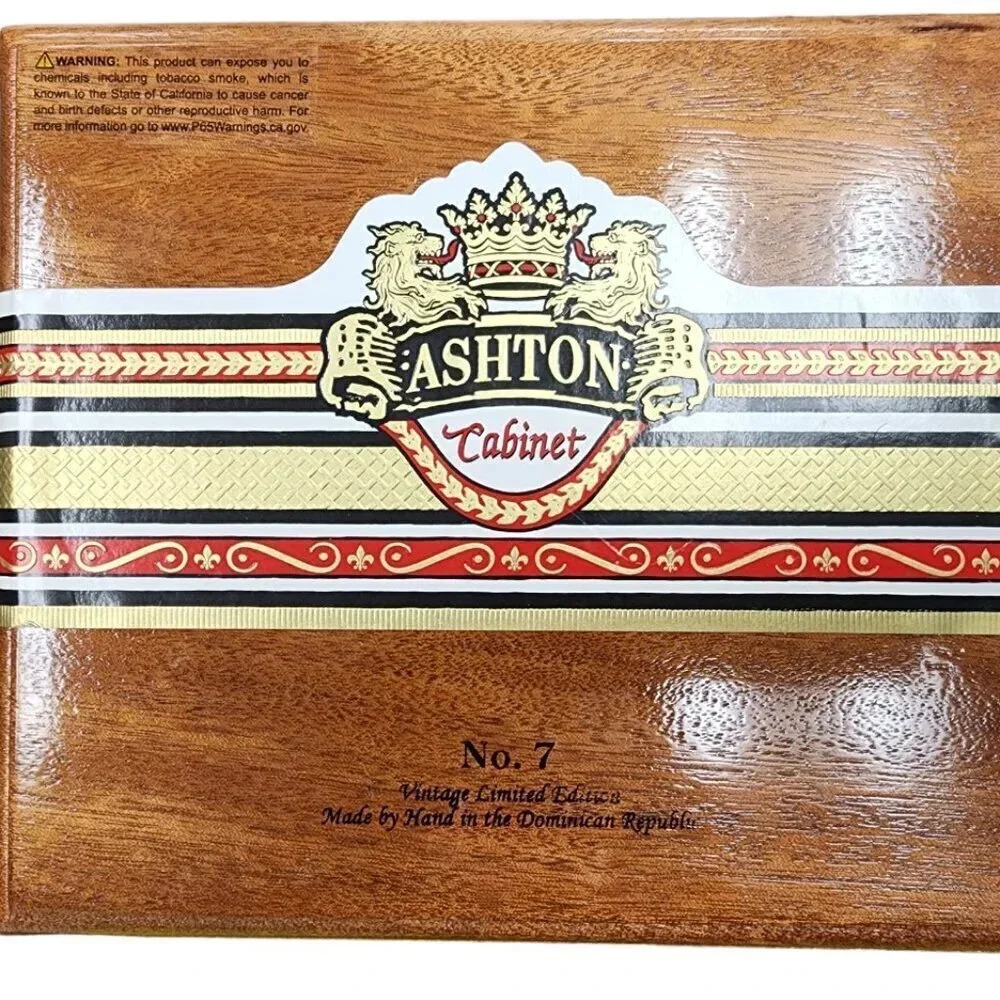 Ashton Cabinet No. 7 Wooden Cigar Box Vintage Limited Edition Dominican Republic